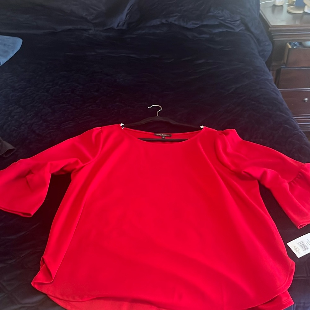 Women's plus top Red envelope size women's 2x blouse red flared sleeve NWT